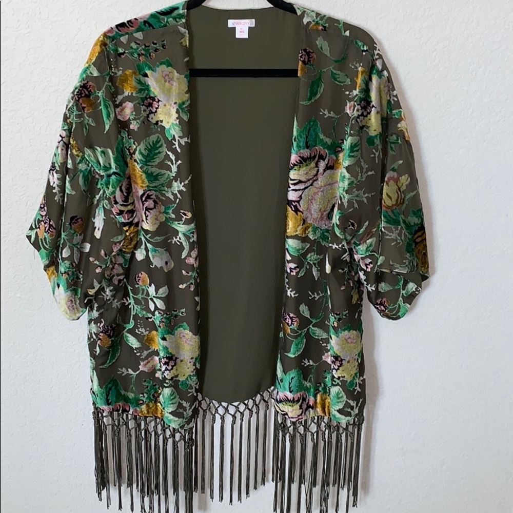 Adorable kimono with fringe hem